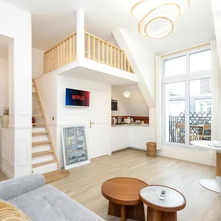 Au Coeur De L'avenue Des Champs-elysees Arc De Triomphe Apartment Paris